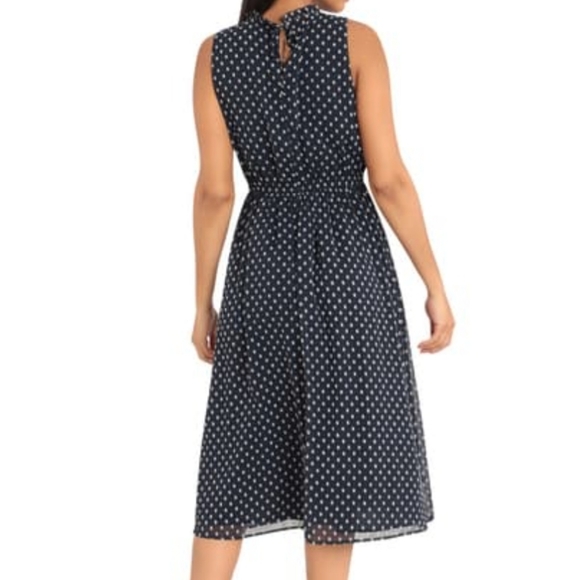 🇦🇹Sold🇦🇹Maggy London Dress - Picture 2 of 3